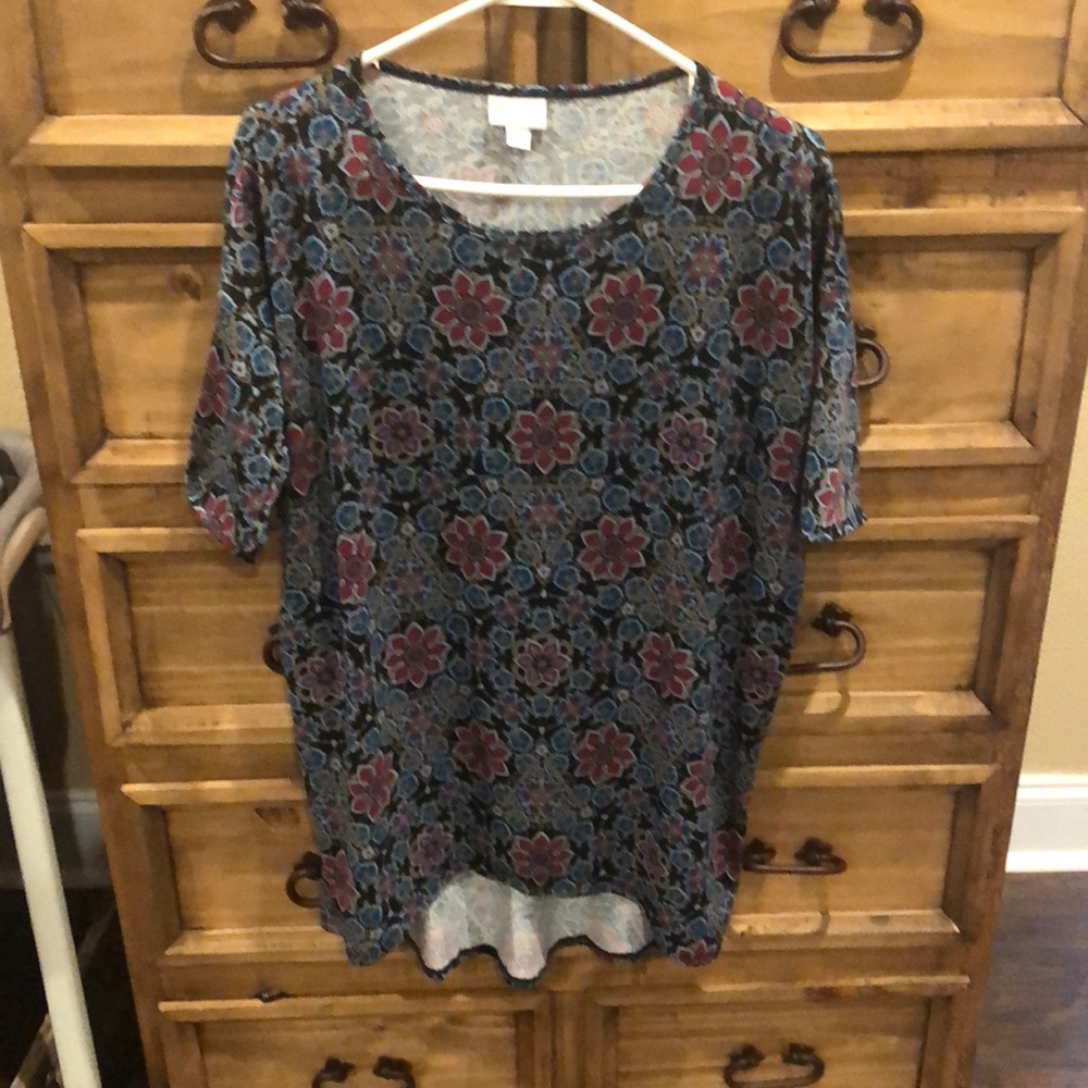 Beautiful floral LulaRoe Irma
